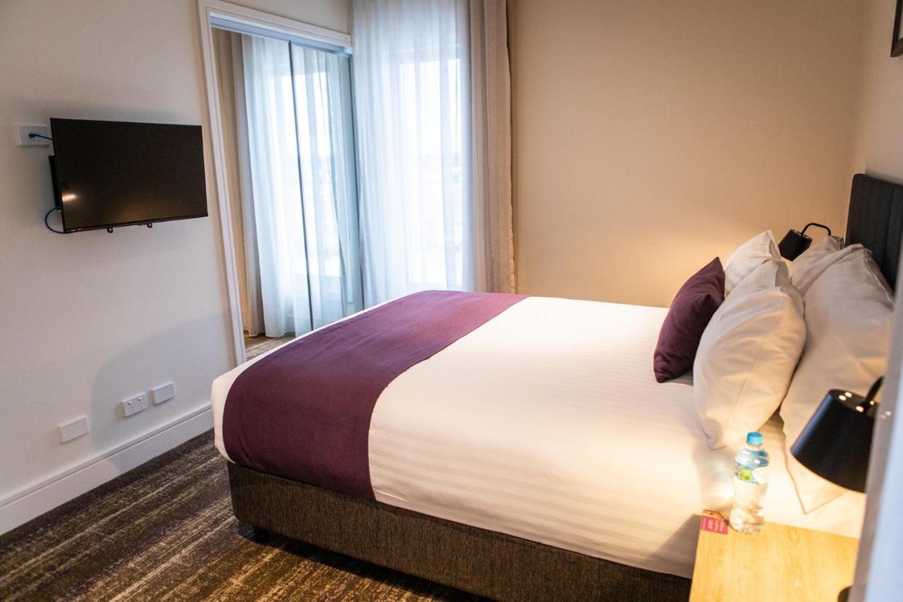 Porter'S Plainland Hotel 外观 照片