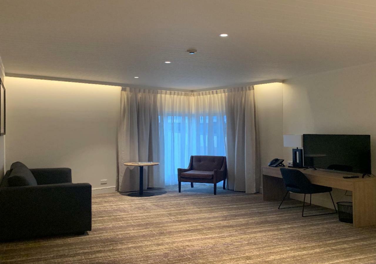 Porter'S Plainland Hotel 外观 照片