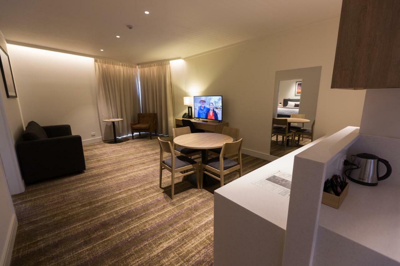 Porter'S Plainland Hotel 外观 照片