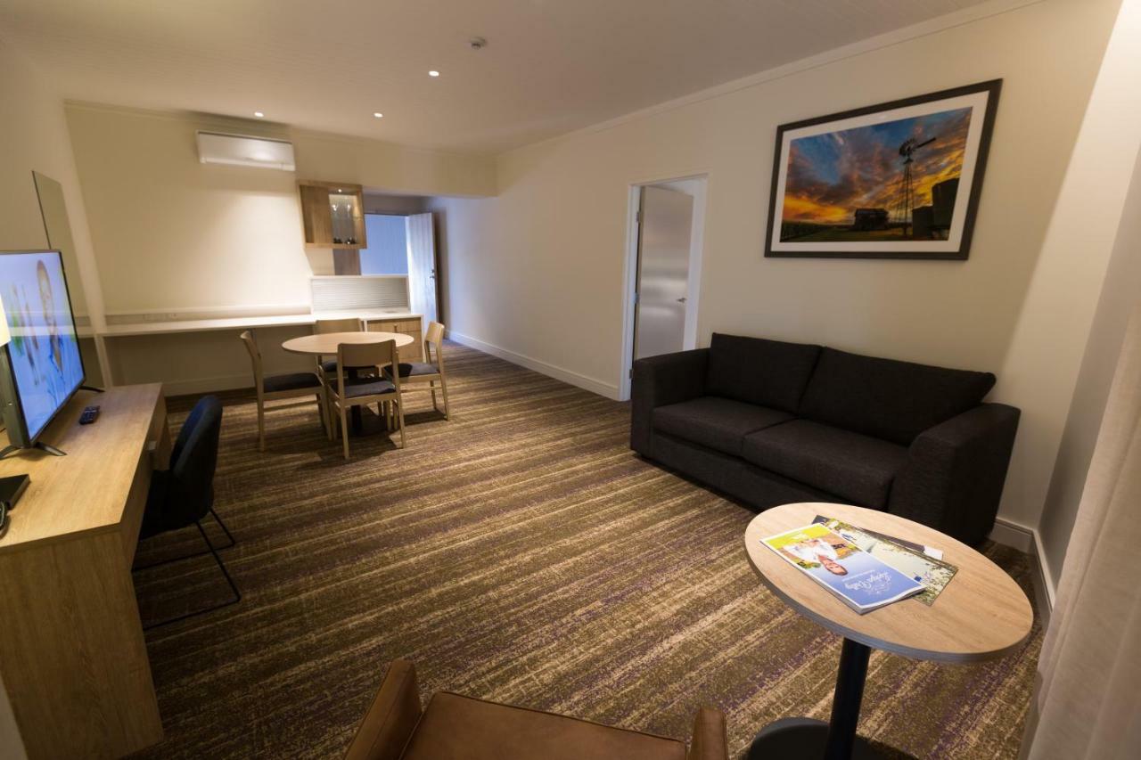 Porter'S Plainland Hotel 外观 照片